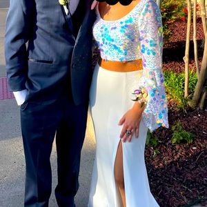 Size 2 White prom dress/formal.